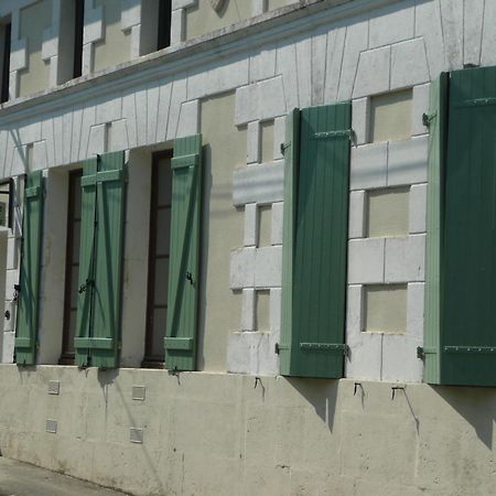 Maison Blanc Bed & Breakfast Gibourne Екстериор снимка