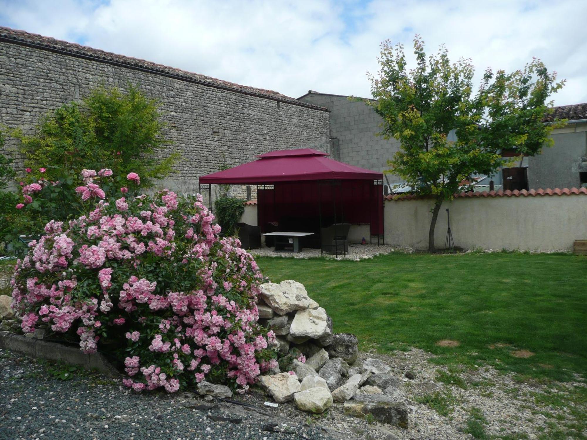 Maison Blanc Bed & Breakfast Gibourne Екстериор снимка