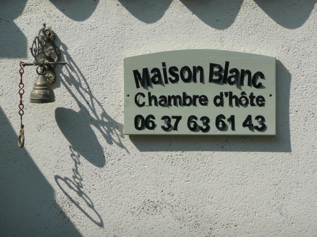 Maison Blanc Bed & Breakfast Gibourne Екстериор снимка